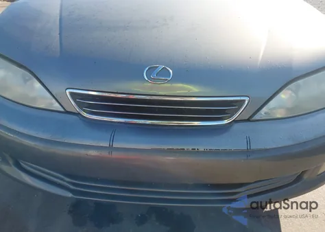 2000 Lexus Es 300 from USA, damaged, VIN JT8BF28G2Y0278820